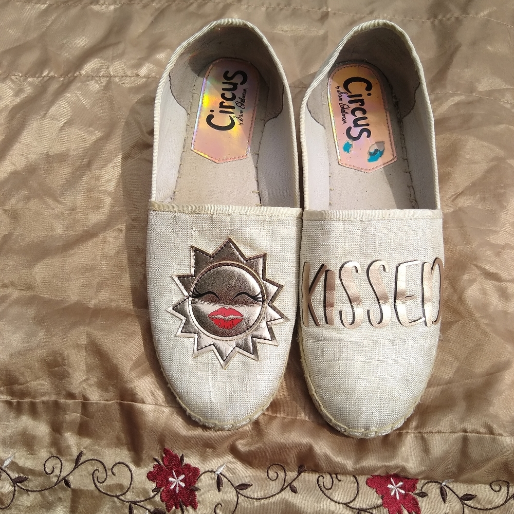 Woman Shoes